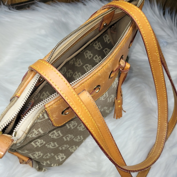 Vintage Dooney & Bourke - Picture 3 of 11